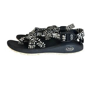 Chaco Z/Cloud X2 Remix Sandals sz 9 W black/white geometric hiking gorpcore